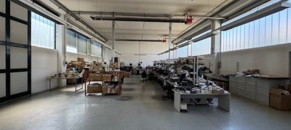 Lagerhaus in Vigevano, Italy 700m², Nr. 334132 13