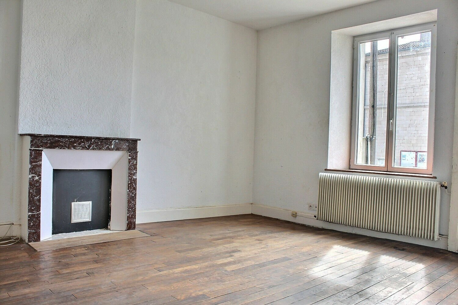 3 Schlafzimmer Stadthaus in Tilly-sur-Meuse, France, Nr. 258507