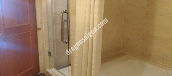 232m² Apartment in District 1, Vietnam No. 10624 3