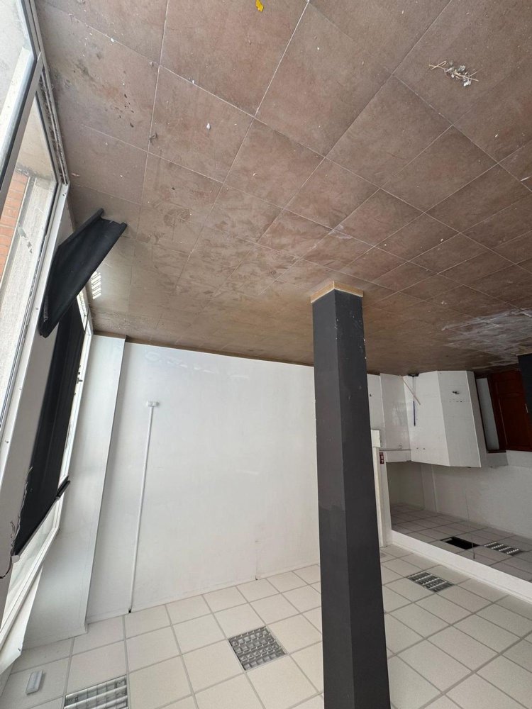  عقار تجاري في Castellon, Spain 94متر مربع رقم 250499