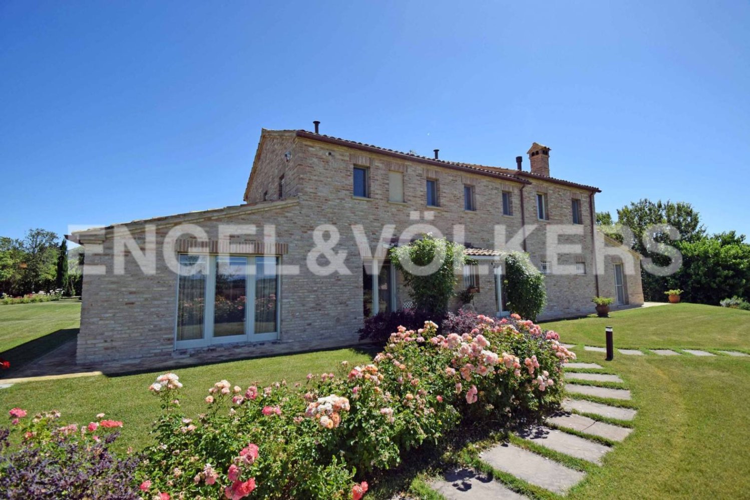 4 bedrooms House in Senigallia, Italy No. 63886