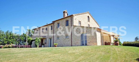 4 bedrooms House in Senigallia, Italy No. 63886 4