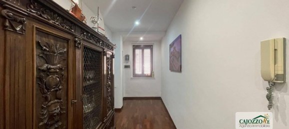 4 rooms Apartment in Palermo, Italy No. 33043 7