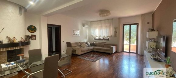 4 rooms Apartment in Palermo, Italy No. 33043 5