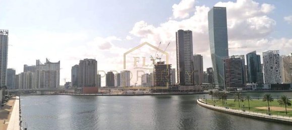 1704.8m² Commercial property in Business Bay, UAE No. 7506 14