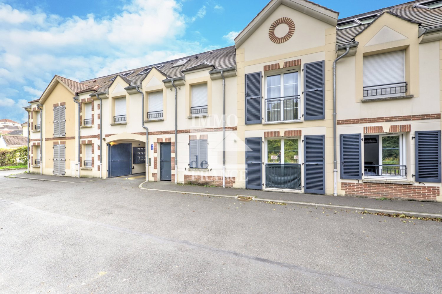 1 bedroom Apartment in Saint-Ouen-l'Aumone, France No. 176994