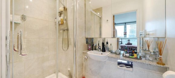 2 bedrooms Apartment in London, United Kingdom No. 7618 11