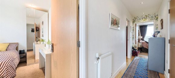 2 bedrooms Apartment in London, United Kingdom No. 7618 16