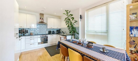 2 bedrooms Apartment in London, United Kingdom No. 7618 5