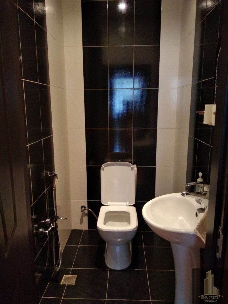 3 bedrooms Apartment in Khatay, Azerbaijan No. 1703