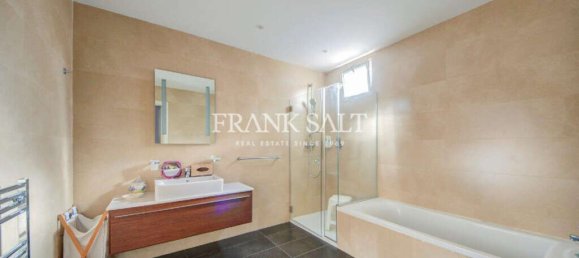 Bungalow de 3 dormitorios en Swieqi, Malta No. 1358 13