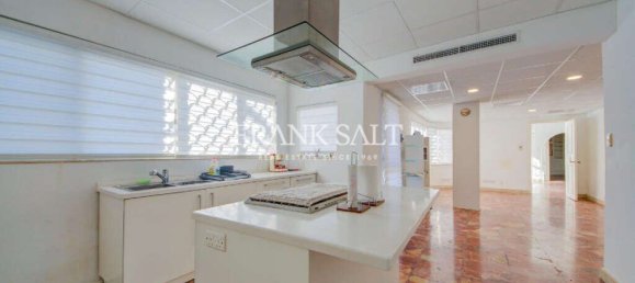 Bungalow de 3 dormitorios en Swieqi, Malta No. 1358 12