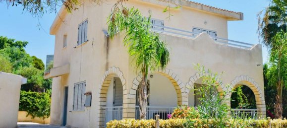 3 bedrooms House in Paphos, Cyprus No. 9668 2