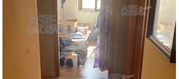 5 rooms Apartment in Latina, Italy No. 28915 6