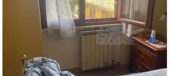 5 rooms Apartment in Latina, Italy No. 28915 5