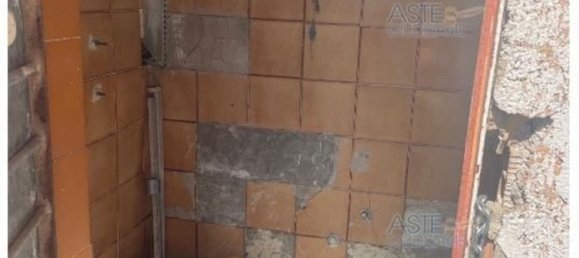 5 rooms Apartment in Latina, Italy No. 28915 11