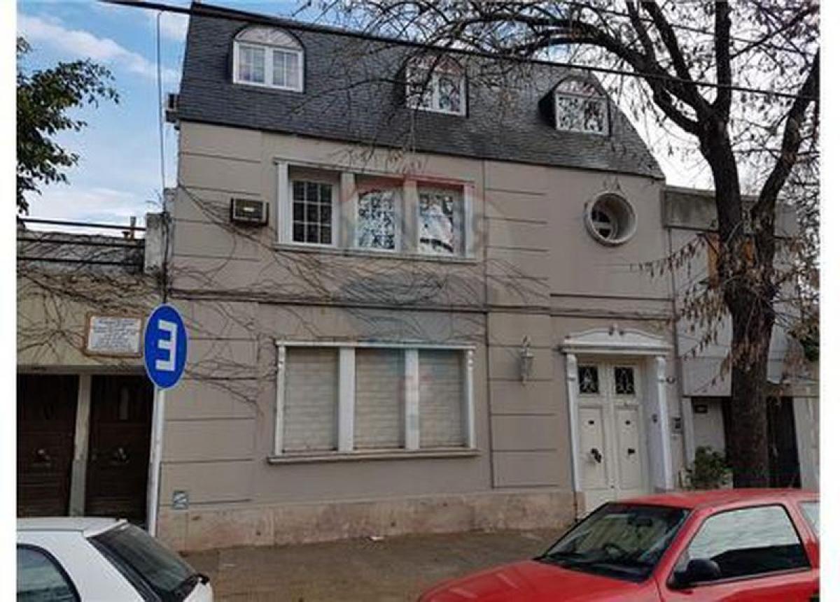 6 bedrooms House in Buenos Aires, Argentina No. 77635