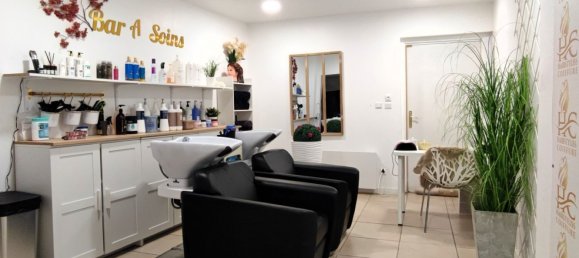 1 room Commercial property in Tourcoing, France No. 77384 3