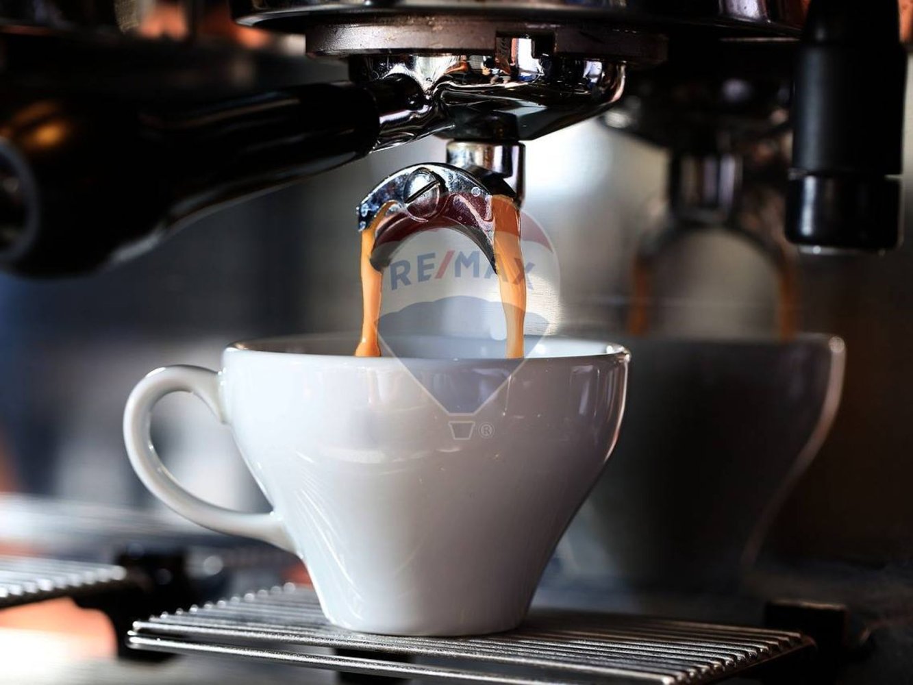 Propiedad comercial de 3 habitaciónes en Mantua, Italy No. 346107