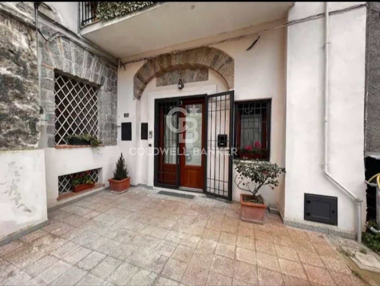 Квартира с 3 комнатами в Казерта, Италия № 300126