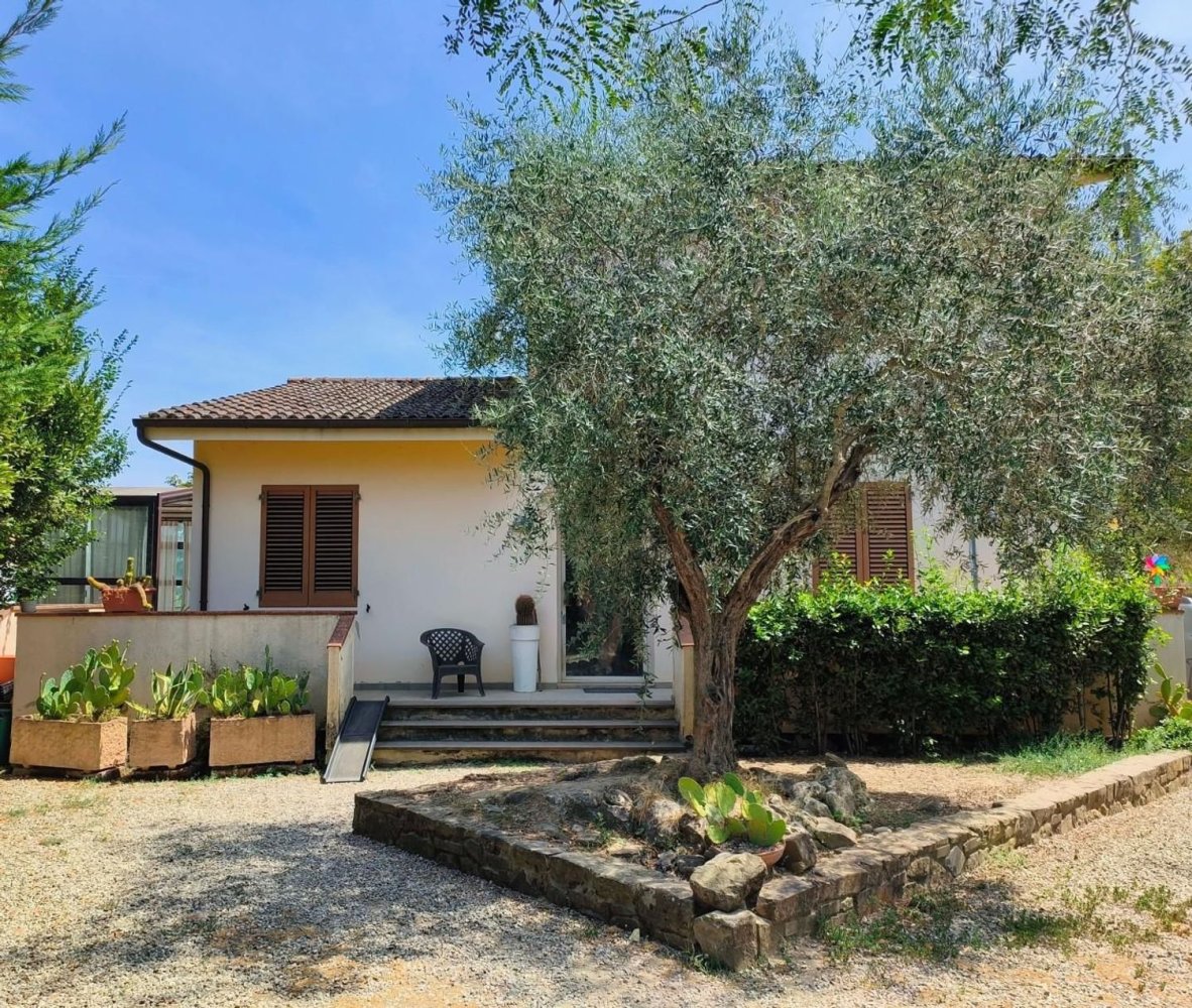 Вилла с 7 комнатами в Кастельфьорентино, Италия № 103441