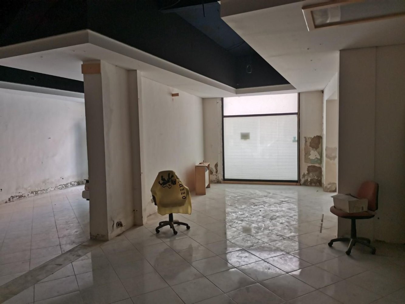 70m² Commercial property in Poggibonsi, Italy No. 95654