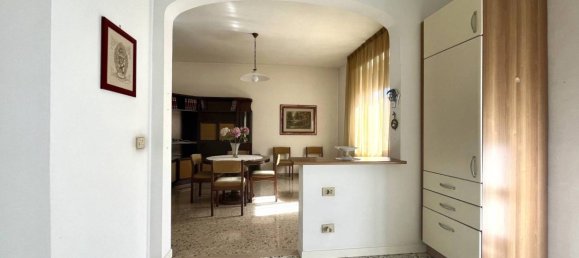 Квартира с 2 спальнями в Мачерата, Италия № 295780 5