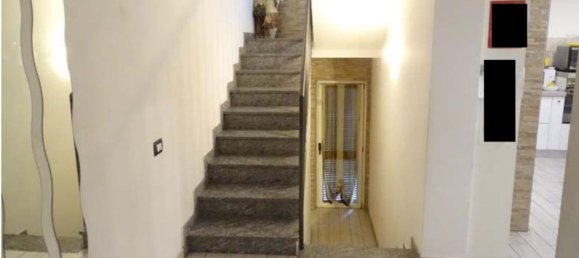 3 rooms House in Fagnano Olona, Italy No. 8925 5