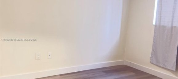 2 Schlafzimmer Gewerbliche Immobilien in Miami, USA, Nr. 614179 6