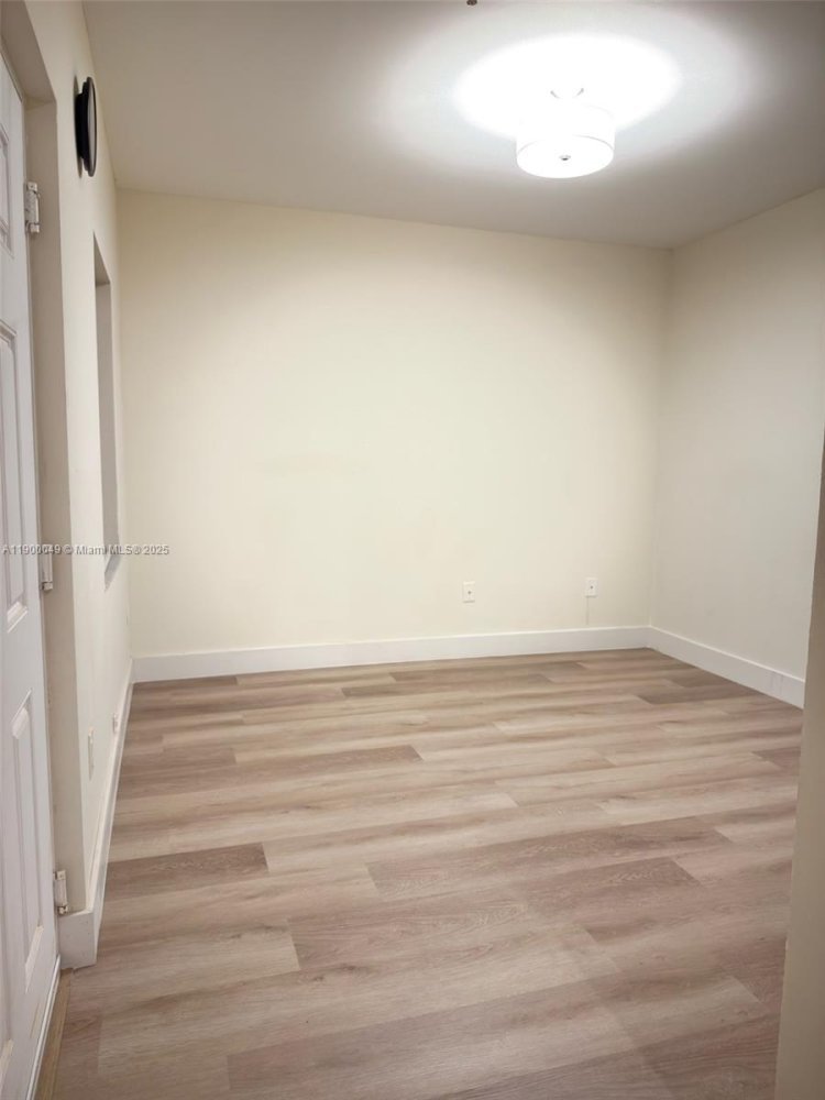 2 Schlafzimmer Gewerbliche Immobilien in Miami, USA, Nr. 614179