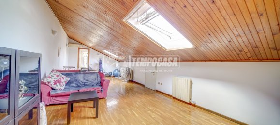 2 Schlafzimmer Wohnung in Cassano Magnago, Italy, Nr. 328711 18