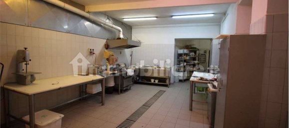 5 bedrooms Apartment in Villa Guardia, Italy No. 87233 9