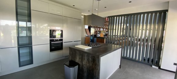 Villa 12+1 in Cesme, Turkey No. 40574 4