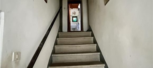 5 rooms House in Loro Ciuffenna, Italy No. 238243 8