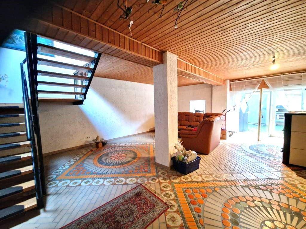 7 rooms House in Sankt Wendel, Germany No. 36568