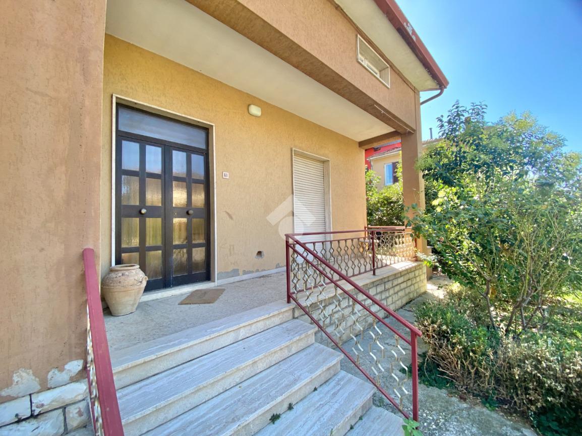 5 rooms House in Assisi, Italy No. 232748