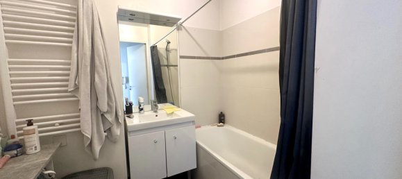 2 bedrooms Apartment in Bobigny, France No. 165982 10