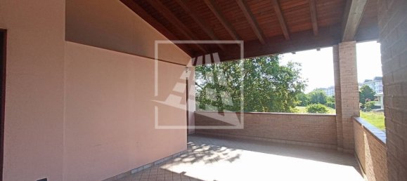 Gewerbliche Immobilie in Quattro Castella, Italy 410m², Nr. 292809 23