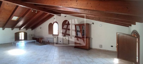 Gewerbliche Immobilie in Quattro Castella, Italy 410m², Nr. 292809 37