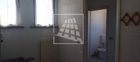 Gewerbliche Immobilie in Quattro Castella, Italy 410m², Nr. 292809 13