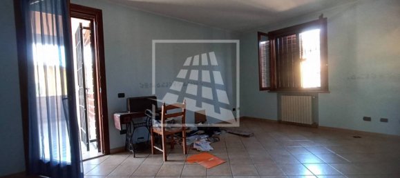 Gewerbliche Immobilie in Quattro Castella, Italy 410m², Nr. 292809 22