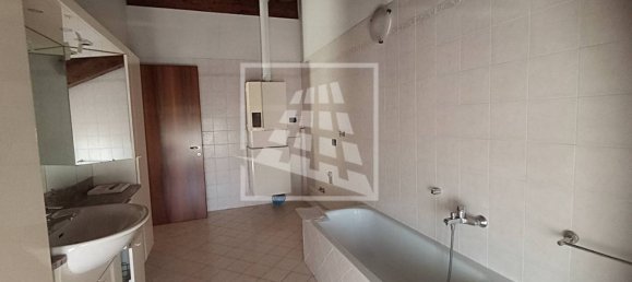 Gewerbliche Immobilie in Quattro Castella, Italy 410m², Nr. 292809 32