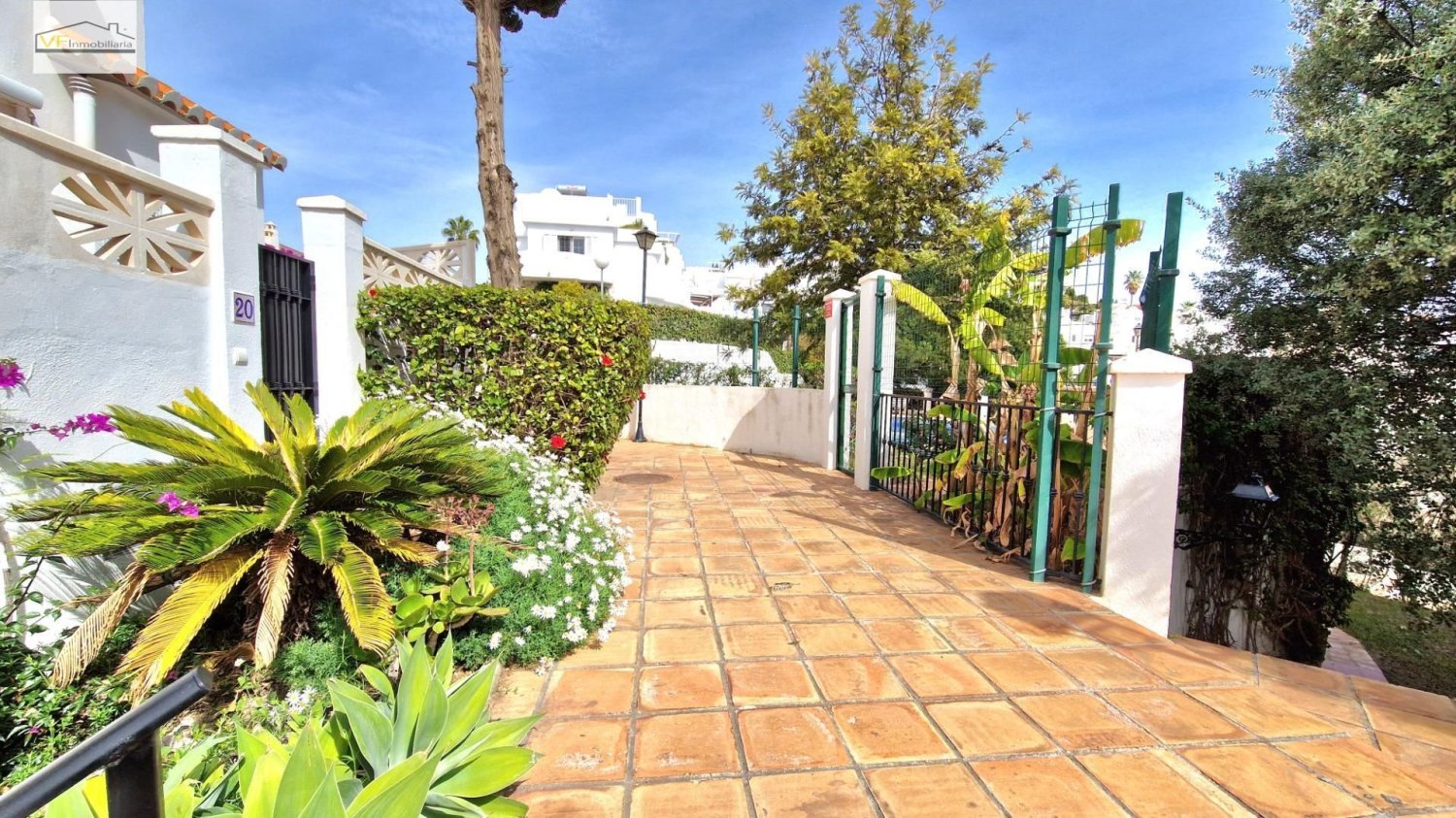 Moradia em banda T4 em Benajarafe, Spain N.º 179754