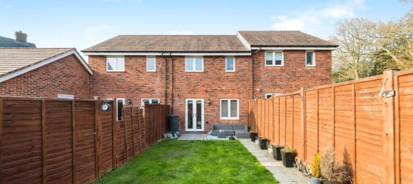 2 bedrooms House in Crawley, United Kingdom No. 6267 14