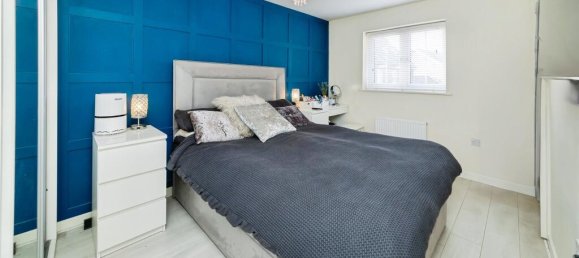 2 bedrooms House in Crawley, United Kingdom No. 6267 9