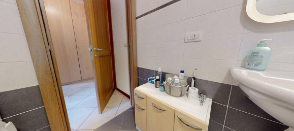 3 rooms Apartment in Turin, Italy No. 193232 15