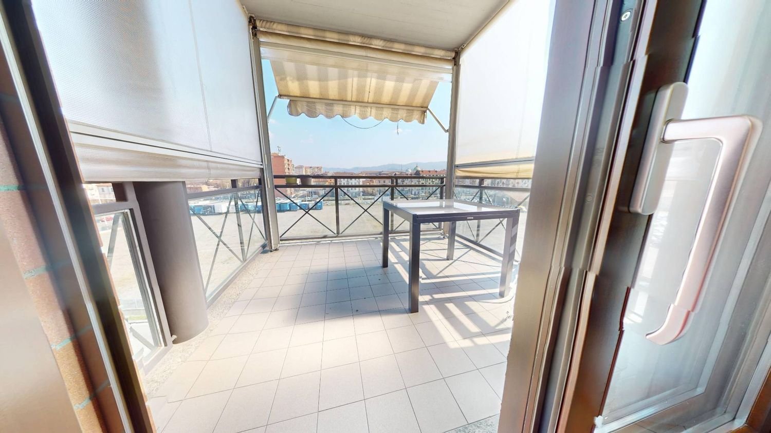 3 rooms Apartment in Turin, Italy No. 193232