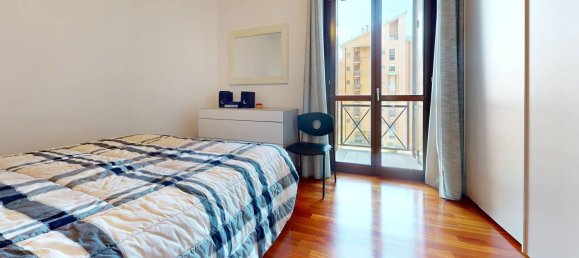 3 rooms Apartment in Turin, Italy No. 193232 10