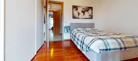 3 rooms Apartment in Turin, Italy No. 193232 8
