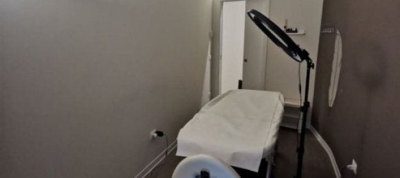 150m² Commercial property in Casoli, Italy No. 254856 4